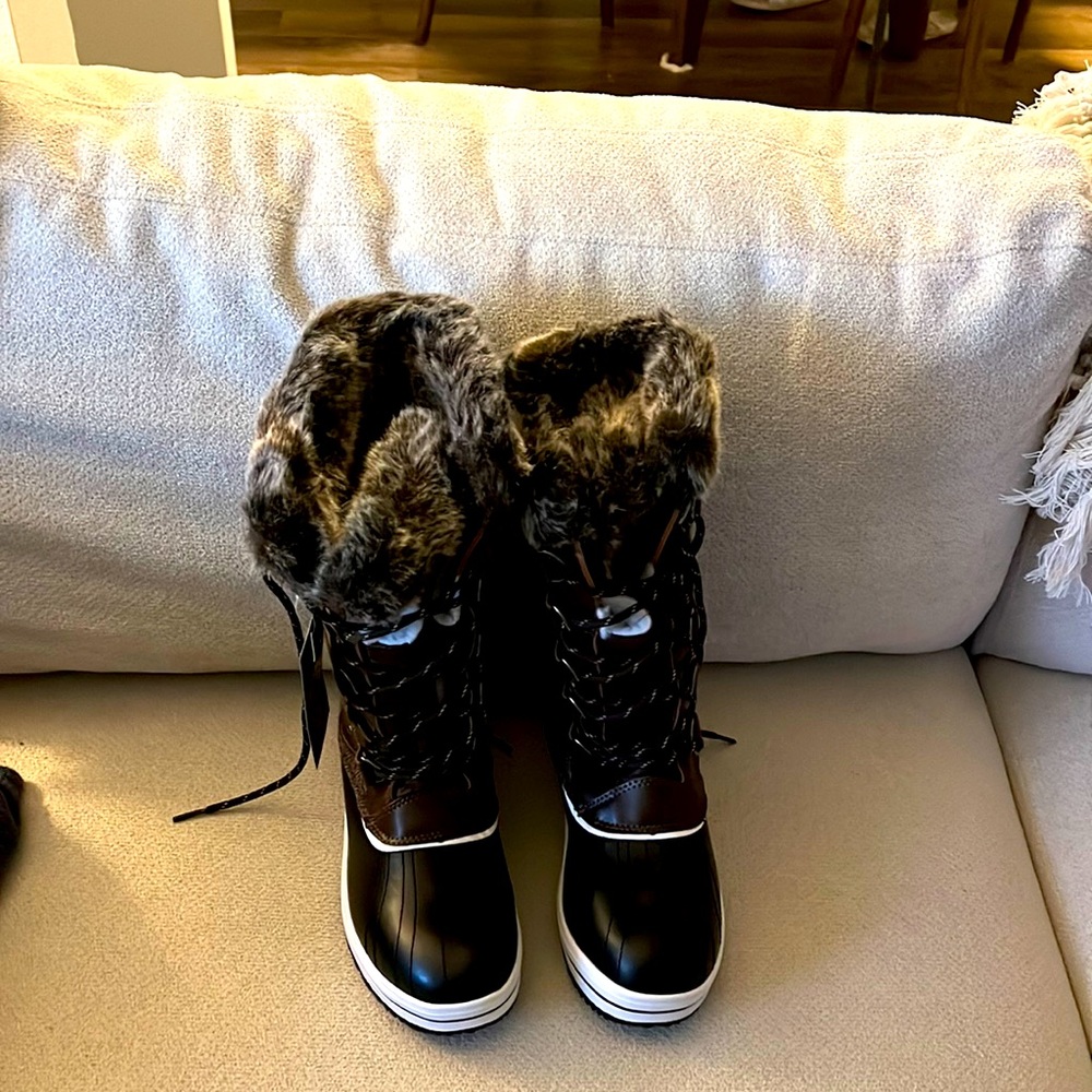 Snow Boots